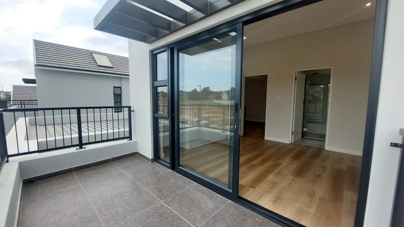 To Let 3 Bedroom Property for Rent in Graanendal Western Cape